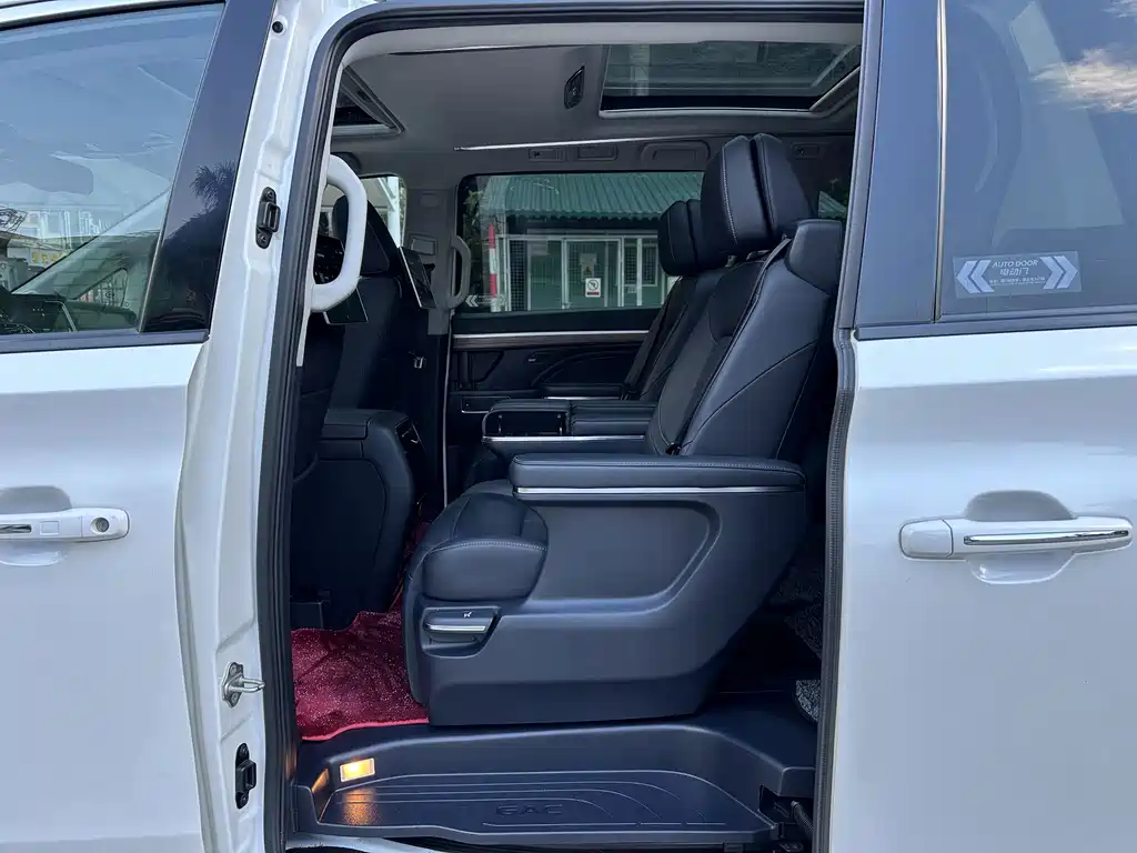 GAC Motor Trumpchi M8 — фото 11