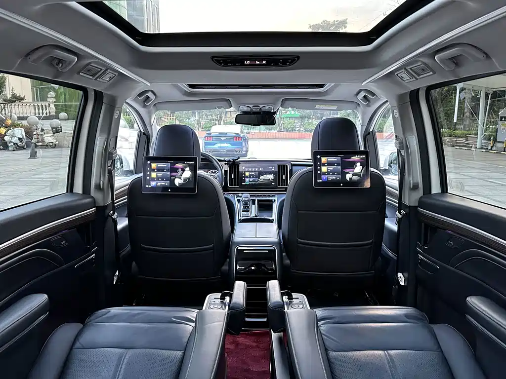 GAC Motor Trumpchi M8 — фото 15