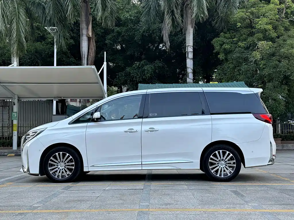 GAC Motor Trumpchi M8 — фото 4