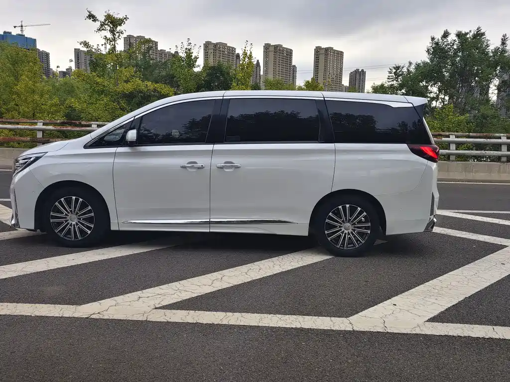GAC Motor Trumpchi M8 — фото 14