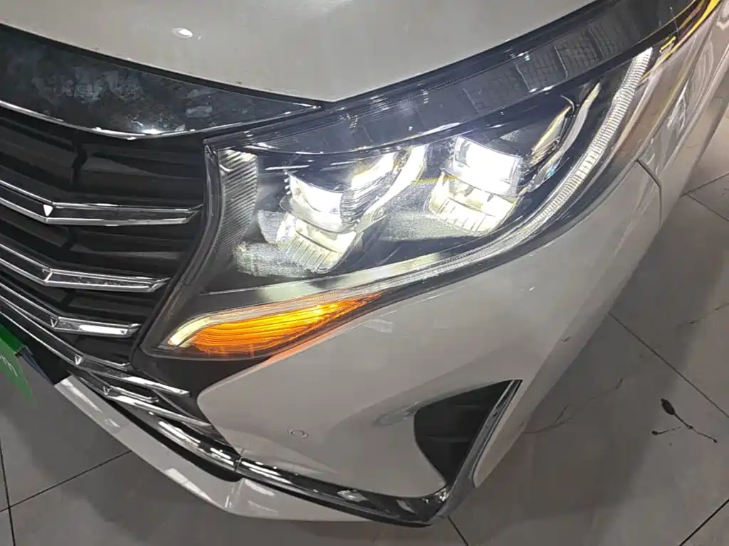 GAC Motor Trumpchi M8 — фото 24