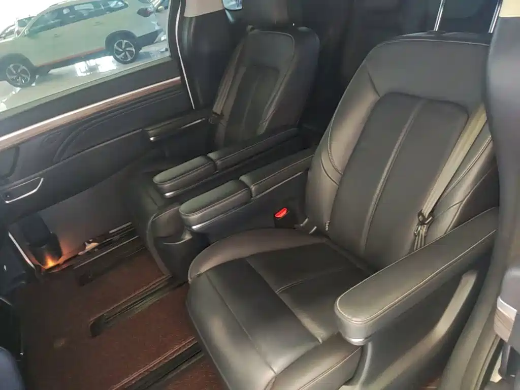 GAC Motor Trumpchi M8 — фото 17
