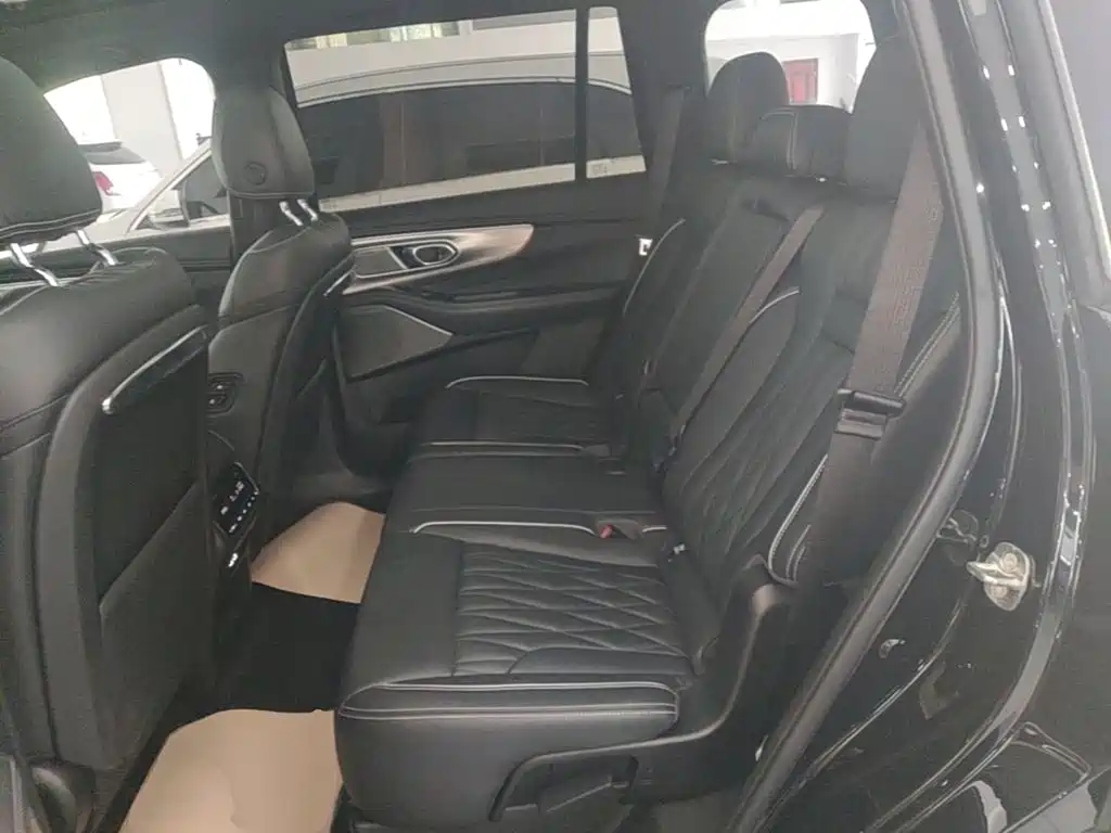 GAC Motor Trumpchi GS8 — фото 17