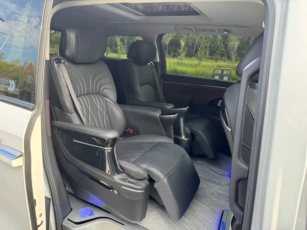 GAC Motor Trumpchi M8 — фото 11