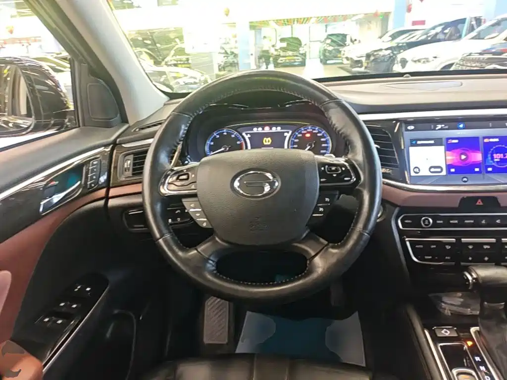 GAC Motor Trumpchi GS8 — фото 11