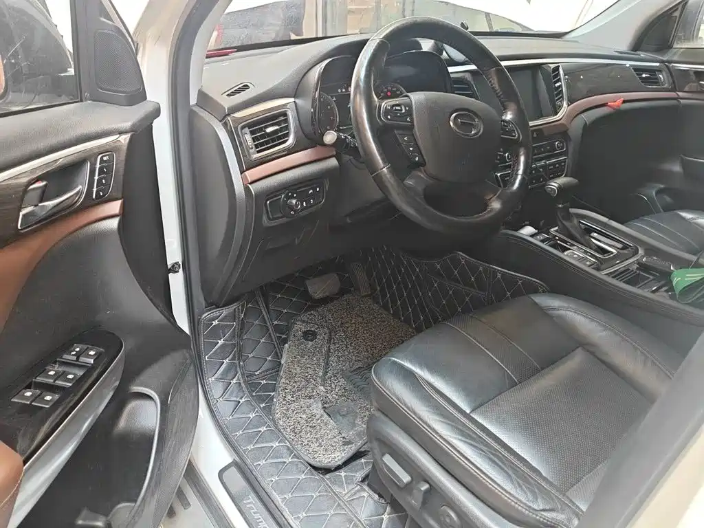 GAC Motor Trumpchi GS8 — фото 14