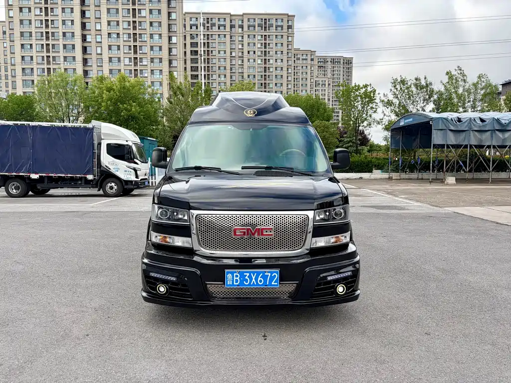 GMC Savana — фото 2