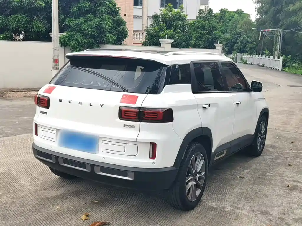 Geely Icon — фото 24