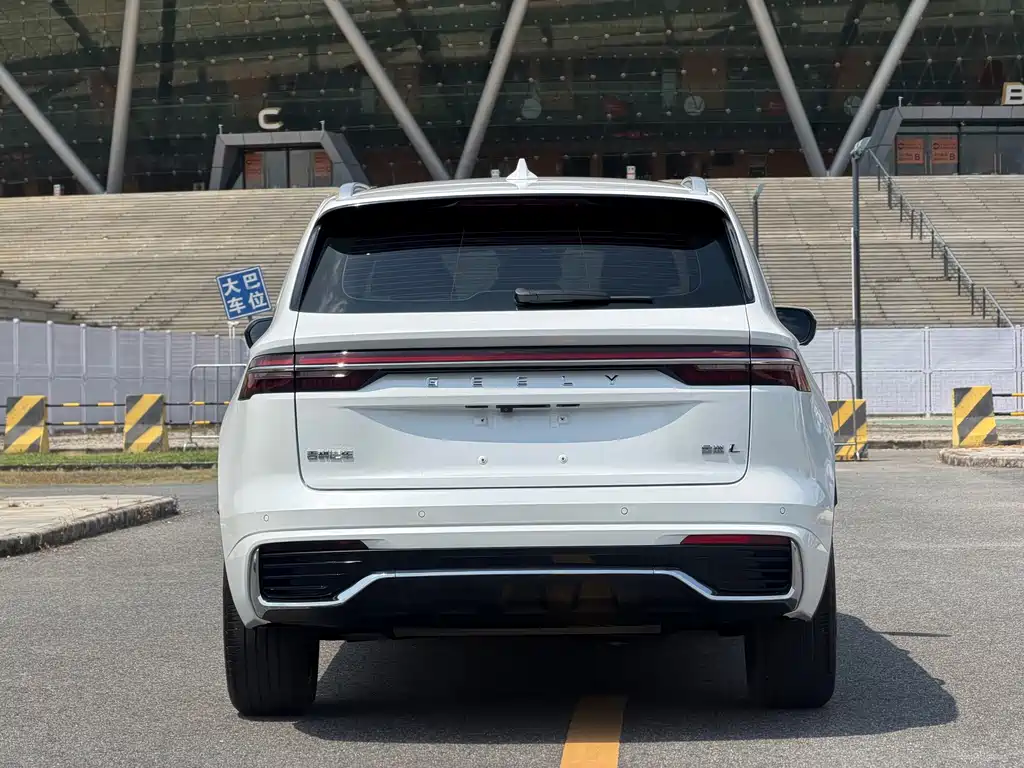 Geely Xingyue L — фото 33