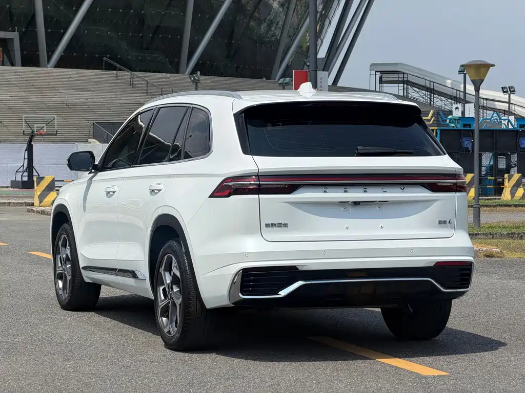 Geely Xingyue L — фото 34