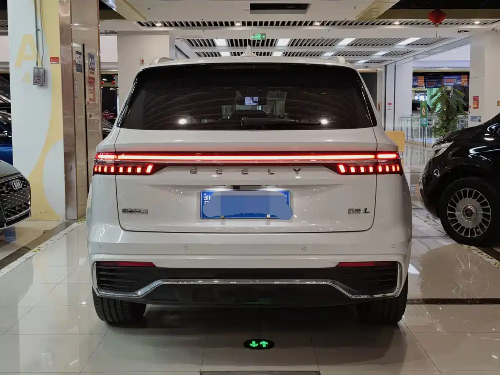 Geely Xingyue L — фото 8