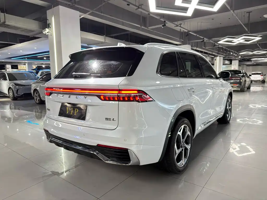 Geely Xingyue L — фото 4