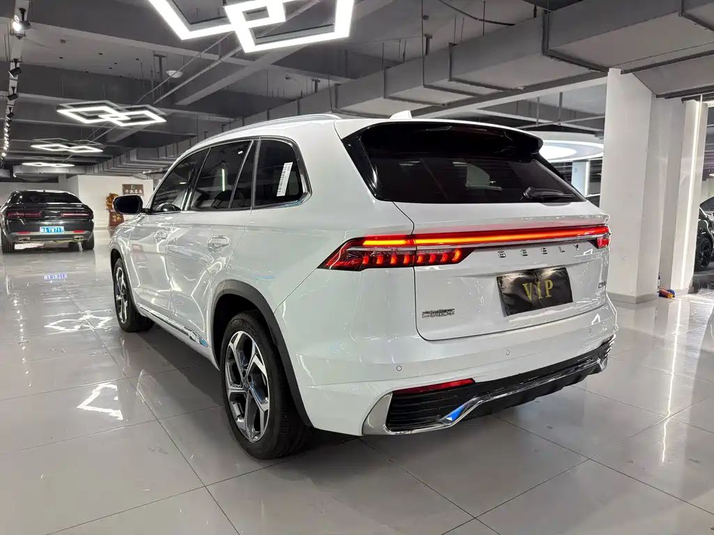 Geely Xingyue L — фото 6