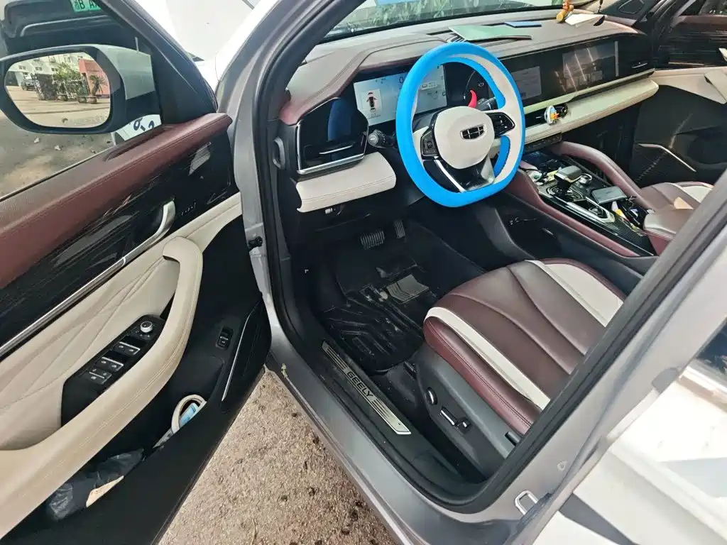 Geely Xingyue L — фото 14