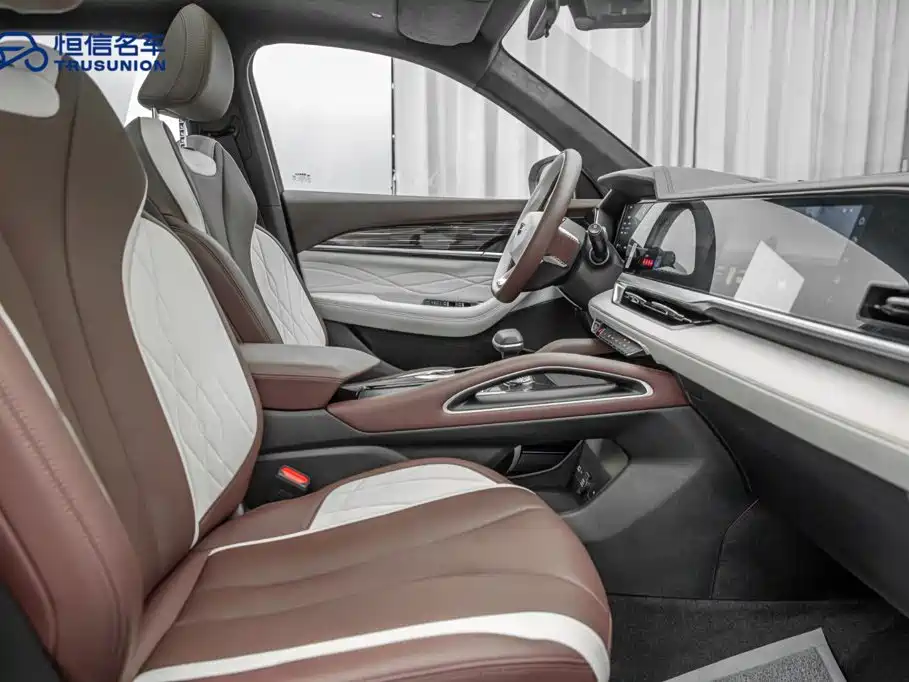 Geely Xingyue L — фото 15