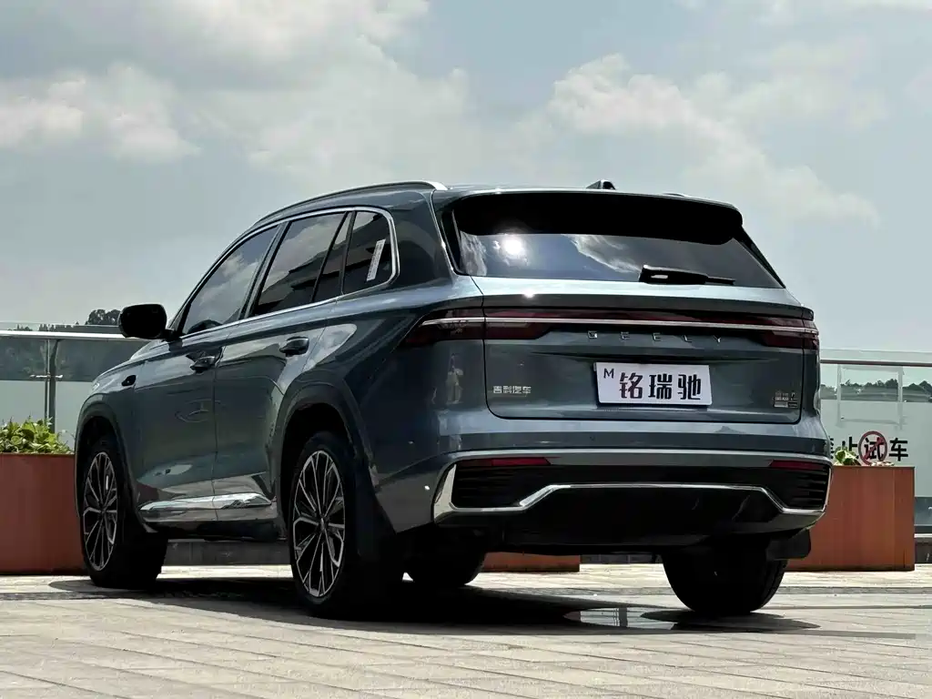 Geely Xingyue L — фото 17