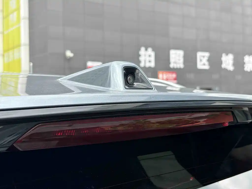 Geely Xingyue L — фото 24