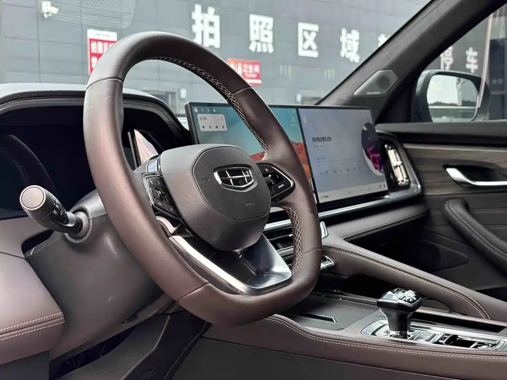 Geely Xingyue L — фото 10