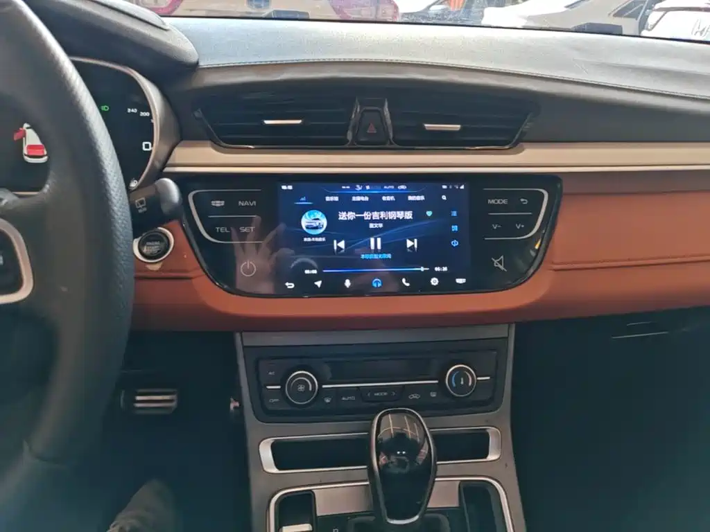 Geely Vision S1 — фото 13