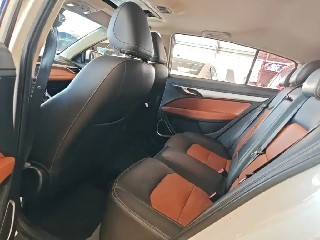 Geely Vision S1 — фото 17