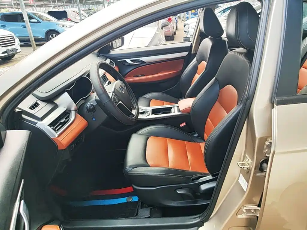 Geely Vision S1 — фото 15