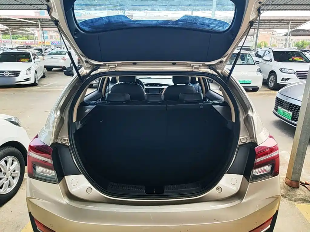 Geely Vision S1 — фото 19