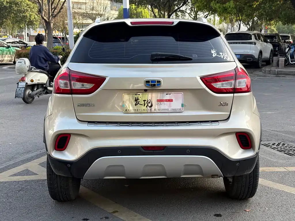 Geely Vision X3 — фото 11