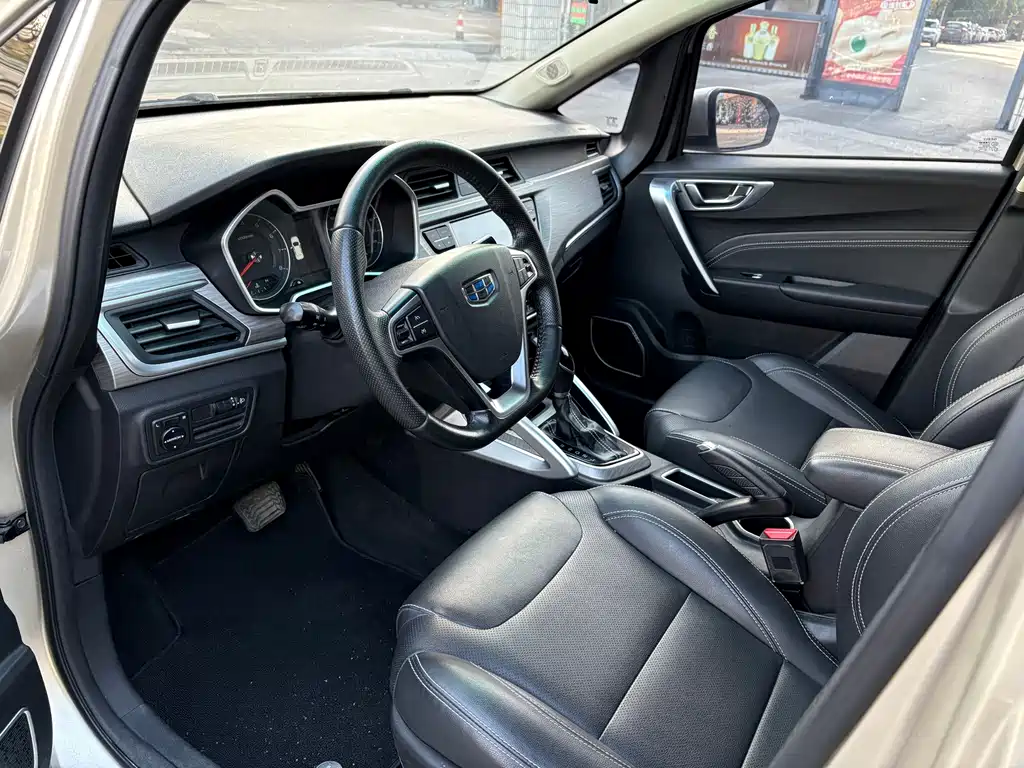 Geely Vision X3 — фото 4
