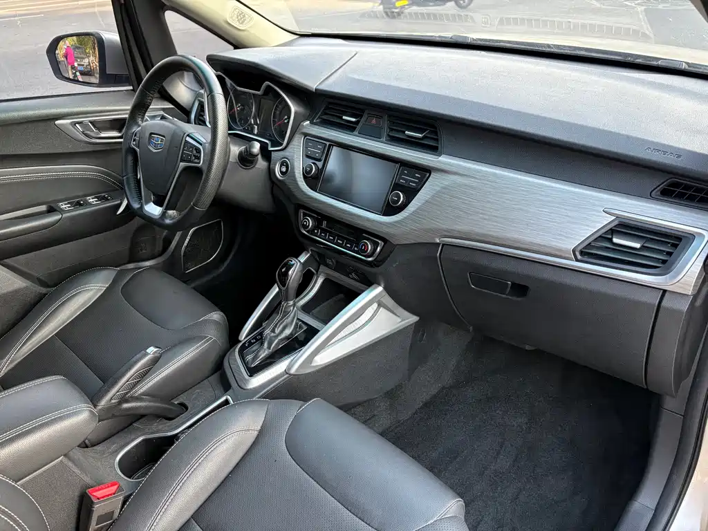 Geely Vision X3 — фото 9