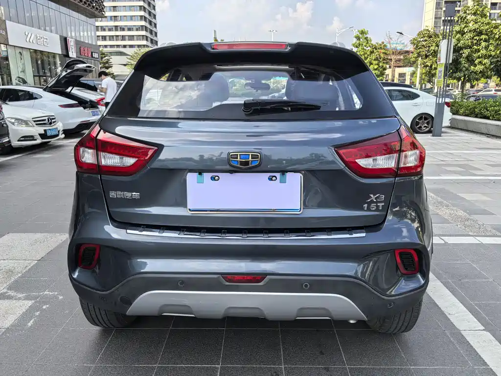 Geely Vision X3 — фото 4