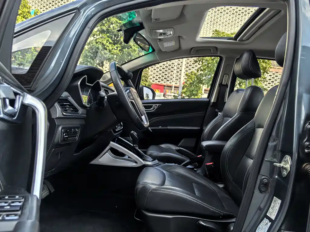 Geely Vision X3 — фото 10