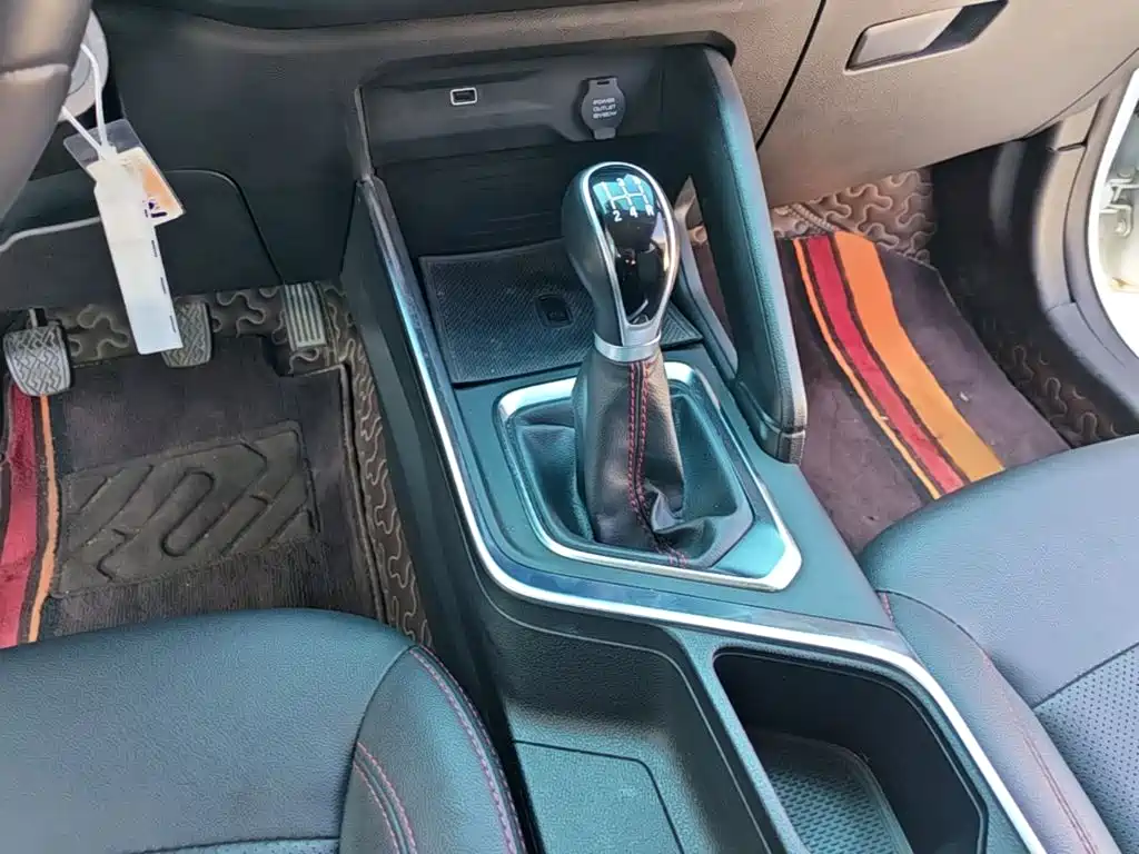Geely Vision X3 — фото 11