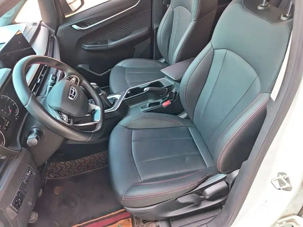Geely Vision X3 — фото 13