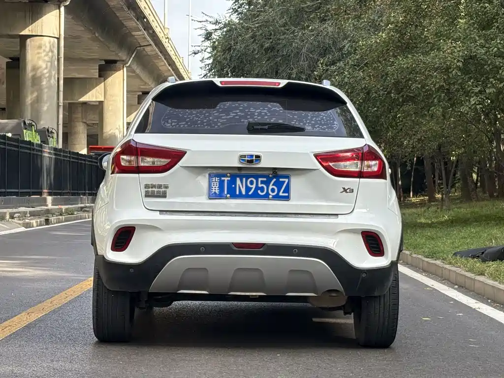 Geely Vision X3 — фото 5