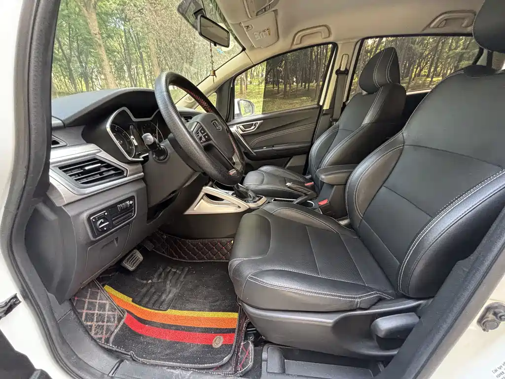 Geely Vision X3 — фото 7