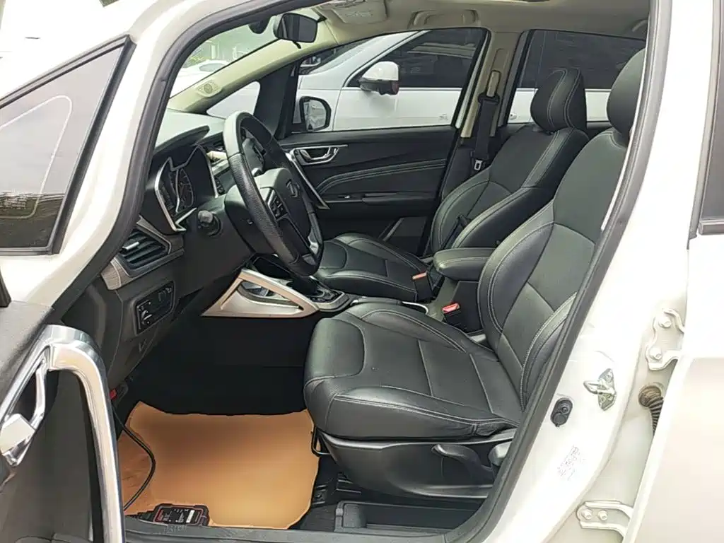 Geely Vision X3 — фото 15