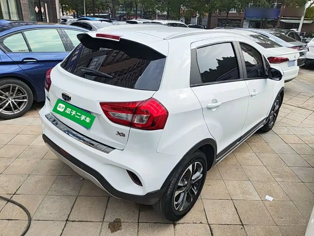 Geely Vision X3 — фото 7