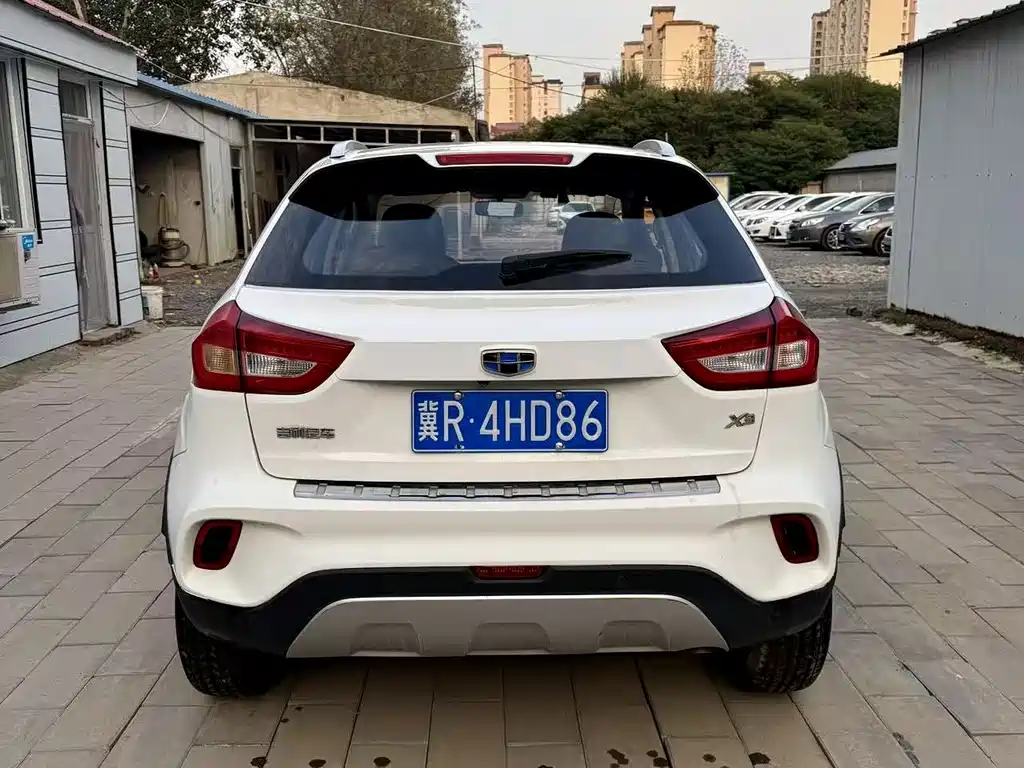 Geely Vision X3 — фото 8