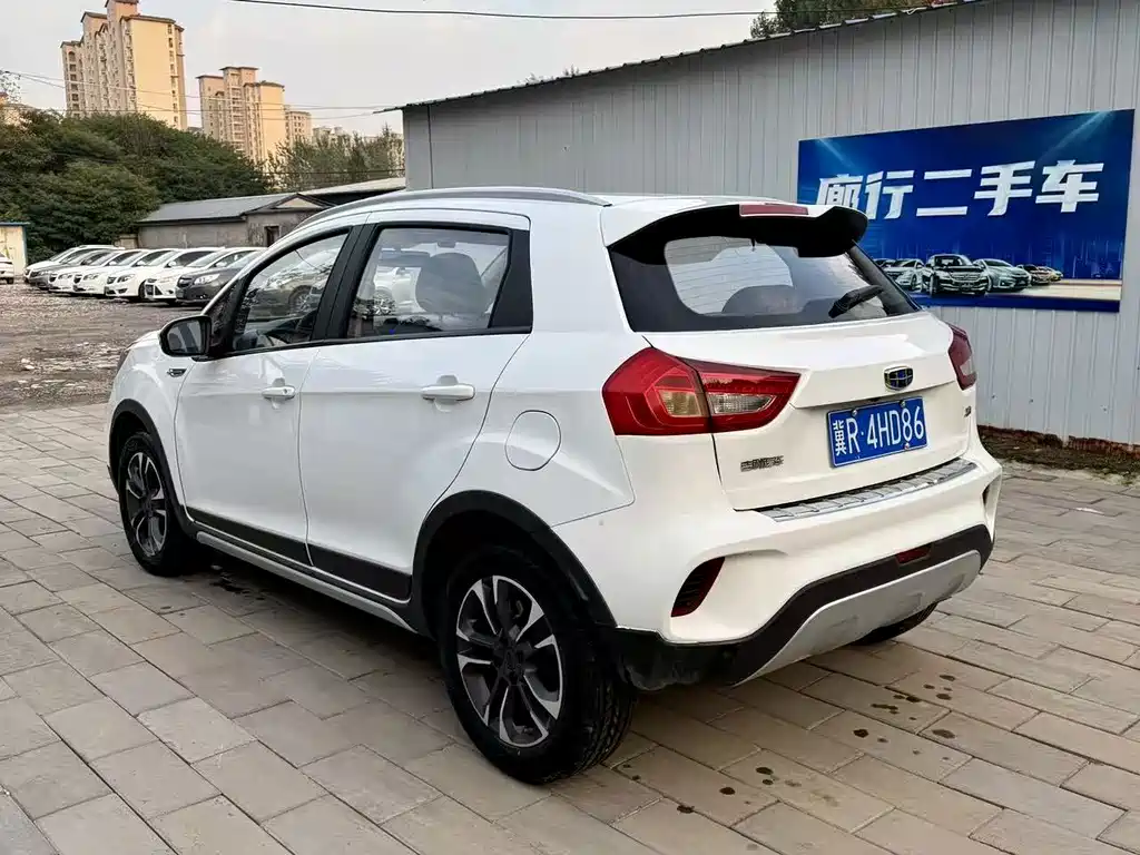 Geely Vision X3 — фото 9