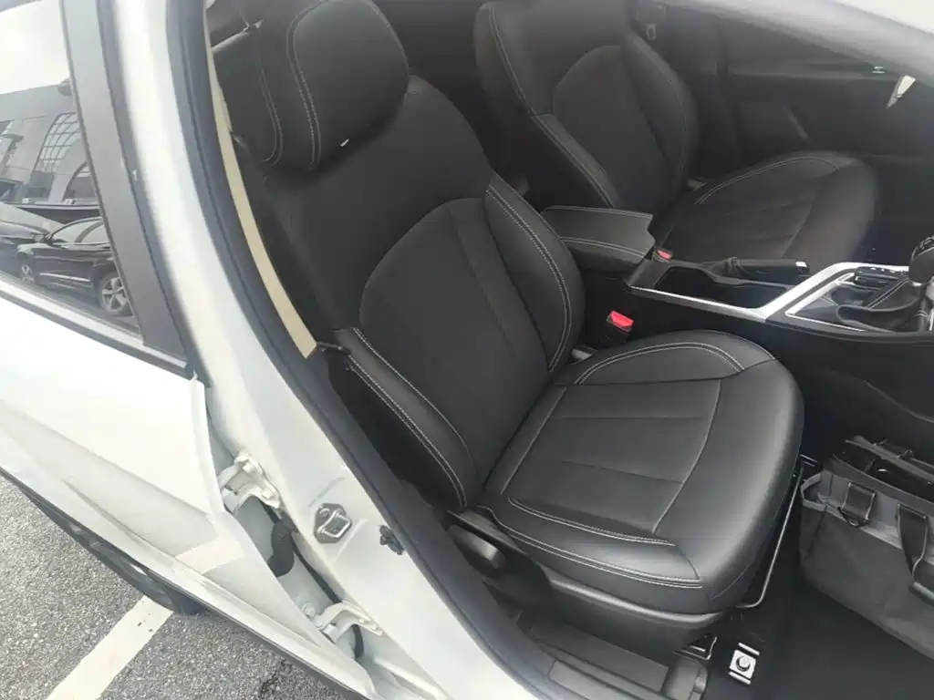 Geely Vision X3 — фото 25