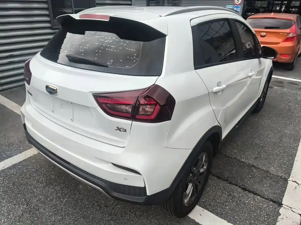 Geely Vision X3 — фото 7