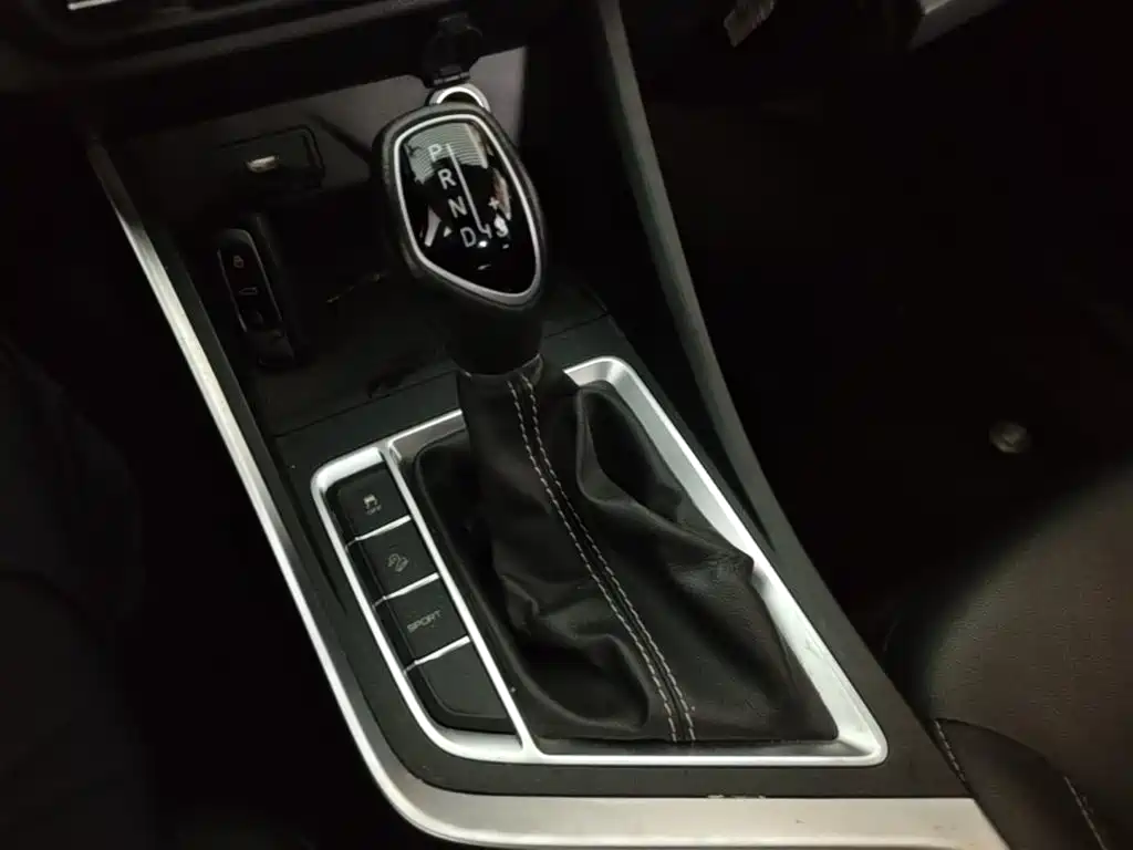 Geely Vision X3 — фото 14