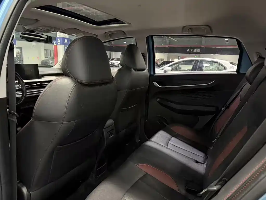 Geely Vision X3 — фото 10