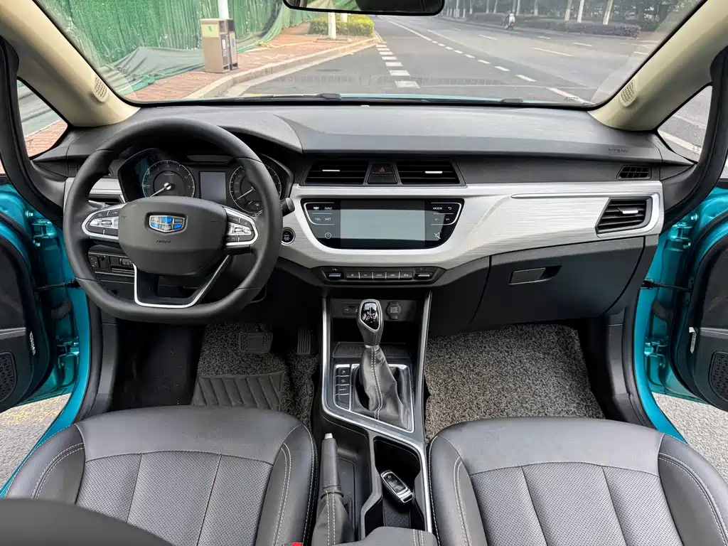 Geely Vision X3 — фото 13