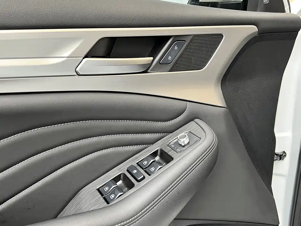 Haval F7 — фото 10