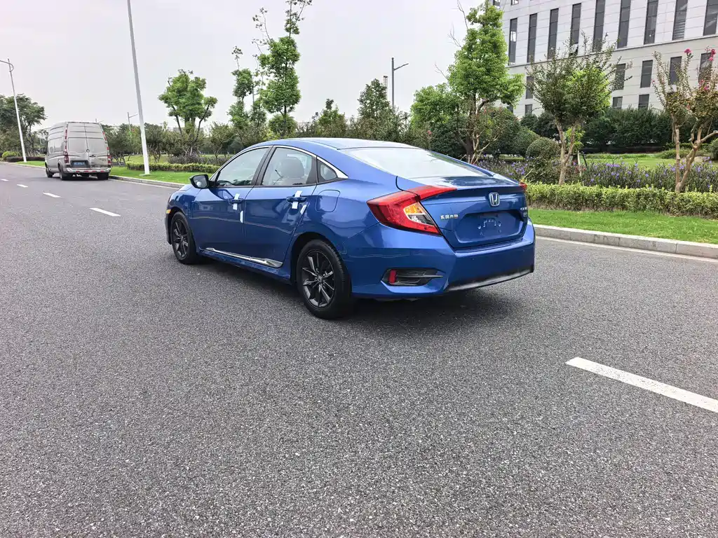 Honda Civic — фото 13