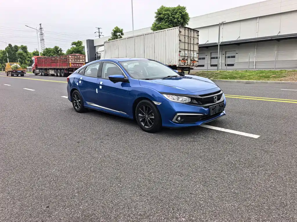 Honda Civic — фото 3