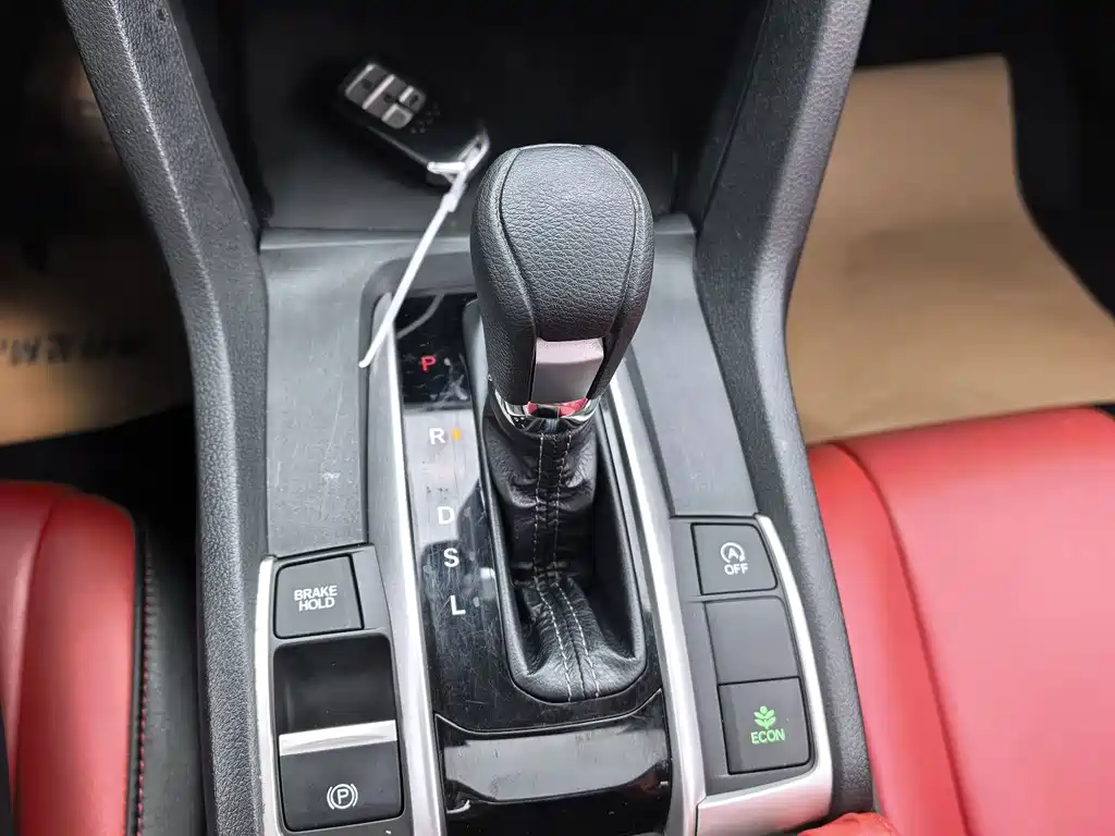 Honda Civic — фото 8