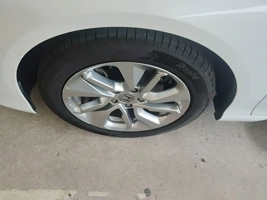 Honda Accord — фото 23
