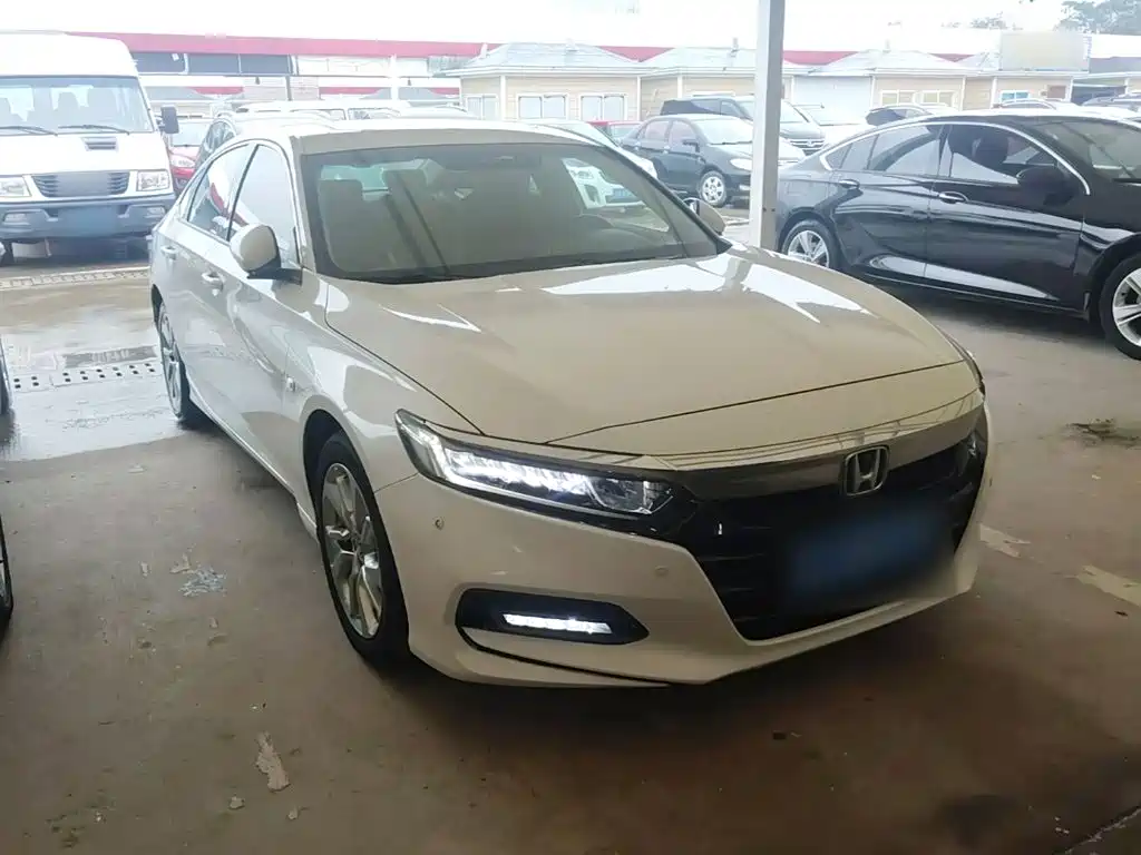 Honda Accord — фото 4